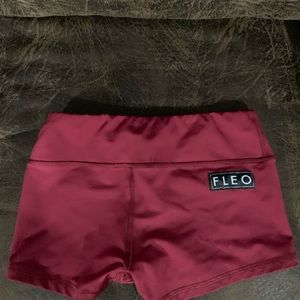 Maroon fleo shorts